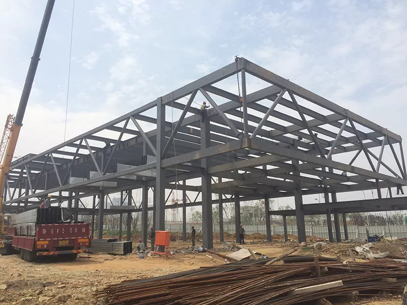 Poukisa chwazi Steel Frame Construction pou bilding modèn?