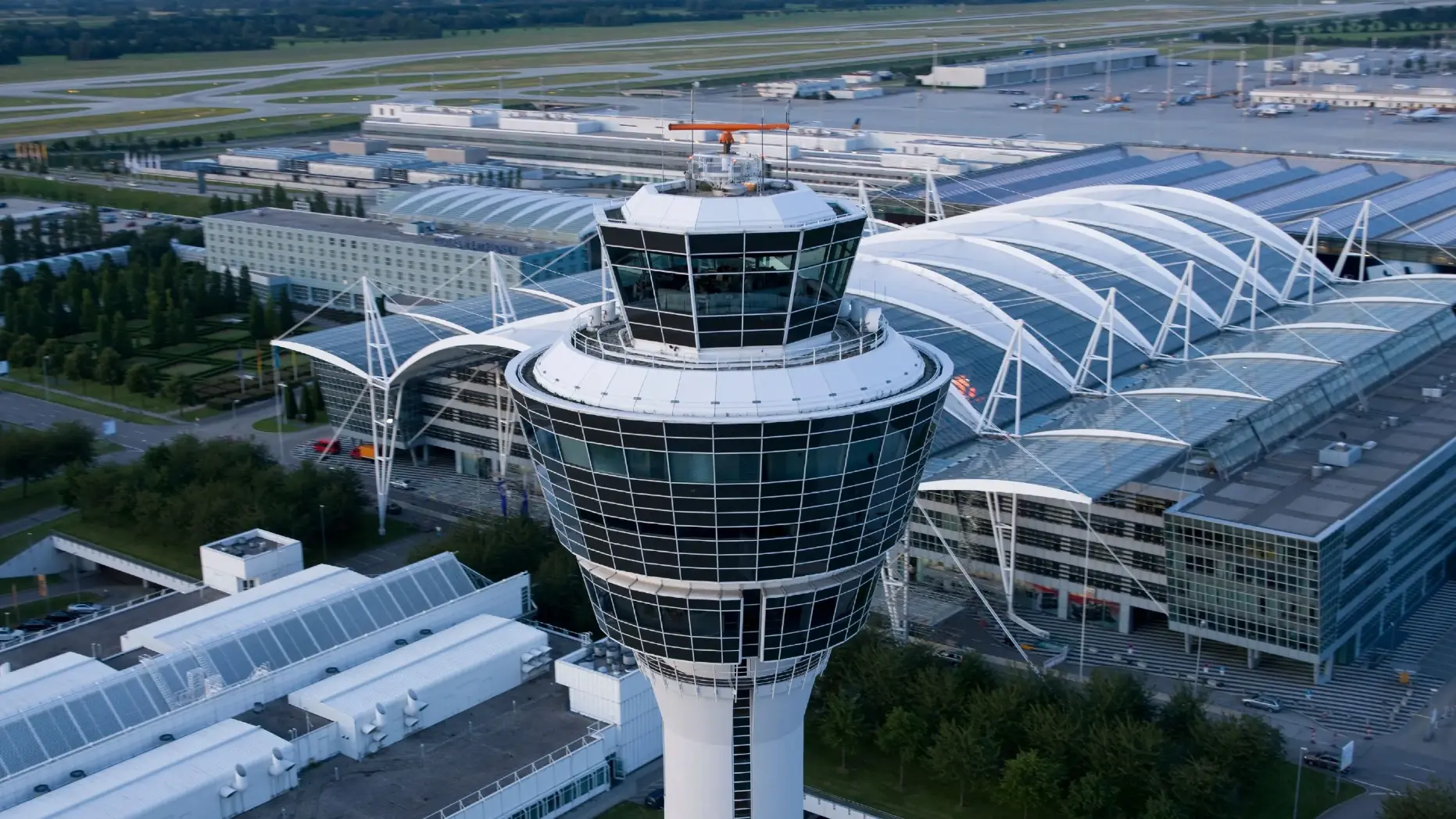 Air Traffic Kontwòl Building Steel Construction
