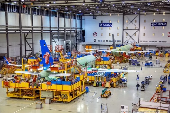 Steel Structure Aircraft Manufacturing Workshop Construction