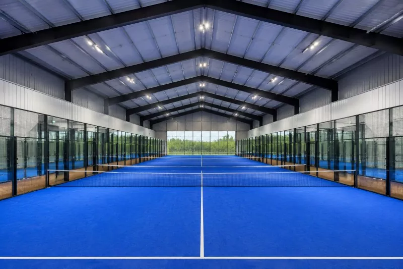 Steel Frame Andedan kay la Padel Tribinal Konstriksyon