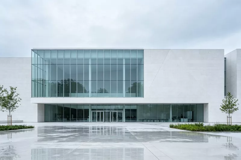 Steel Estrikti Atizay Egzibisyon Hall