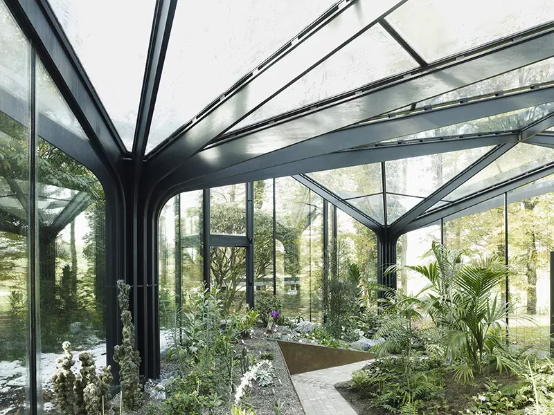 Estrikti Steel Botanical Hall