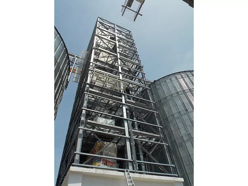 Sou entènèt jwèt Steel Tower Building